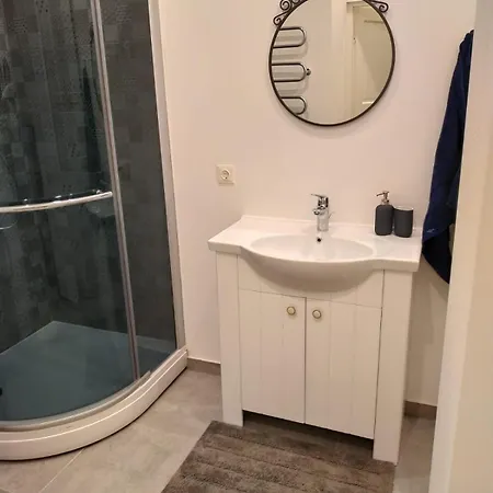 Apartment Bri170 *